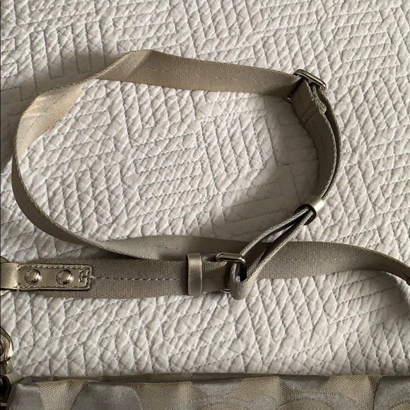 Purse - Picture 2 of 8